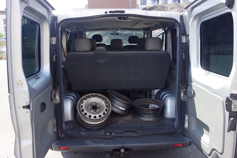 Renault Trafic 1,9DCi 74 kW 8 míst !! - fotka 17 z 33