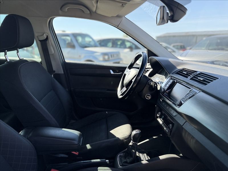 Škoda Fabia 1,2 TSI STYLE +SADA KOL - fotka 22 z 23