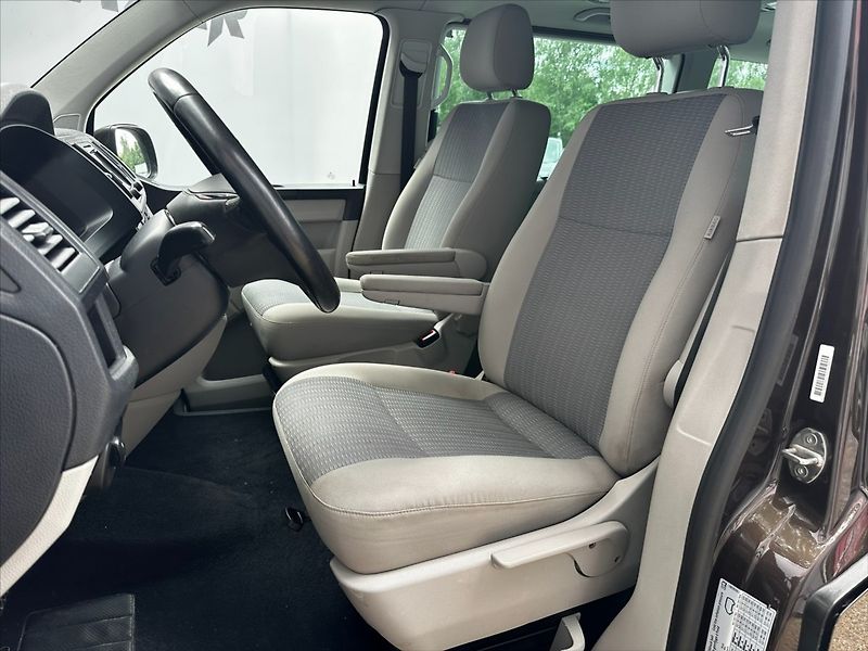Volkswagen Caravelle 2.0TDI 110kW DSG - fotka 10 z 38