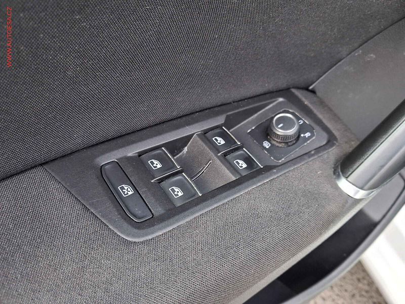 Volkswagen Touran (2016) 1.2 TSi, Comfortline, +kola - fotka 13 z 17