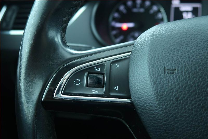 Škoda Octavia (2014) 2.0 TDI, 4X4, Xenony - fotka 17 z 21