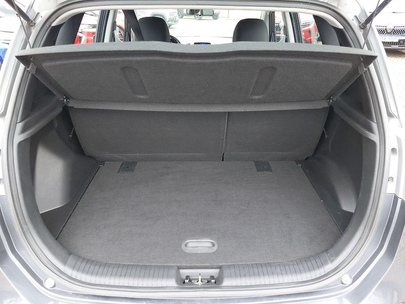 Hyundai ix20 (2017) 1.6i Trikolor Essentiall    - fotka 11 z 24