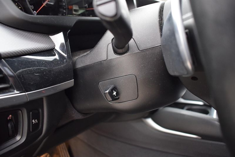BMW X6 (2015) 40d Xdrive/Navi/větraná sed - fotka 11 z 35