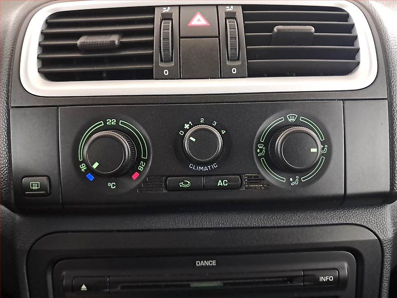 Škoda Fabia (2007) 1.2 12V, Serv.kniha - fotka 16 z 17