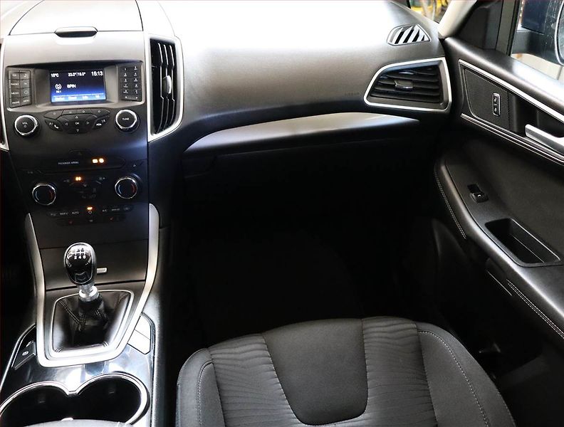 Ford S-MAX (2015) 2.0 TDCi, Serv.kniha, Tempomat - fotka 8 z 20