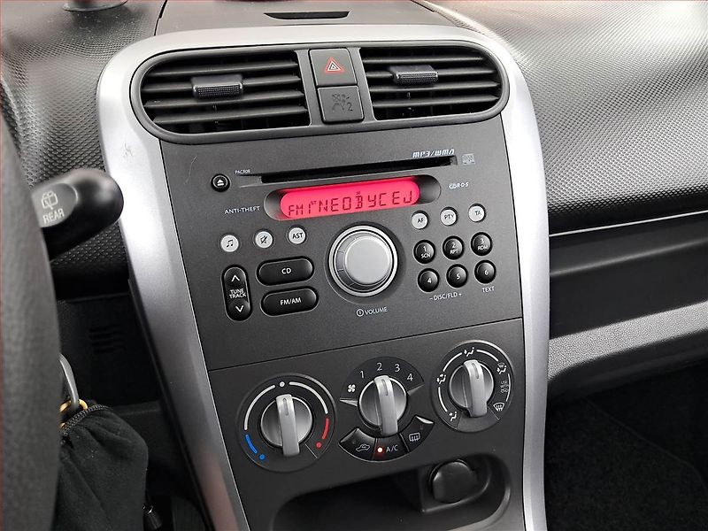 Suzuki Splash (2011) 1.2 16V, Serv.kniha - fotka 12 z 16
