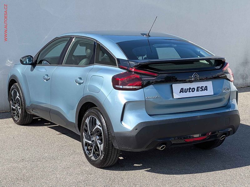Citroën C4 (2021) 1.2 PT, 1.maj,ČR, LED - fotka 4 z 18