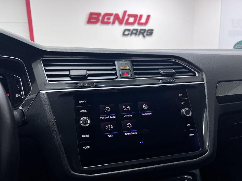Volkswagen Tiguan 2.0 TSI 140 kW R-Line - fotka 28 z 50