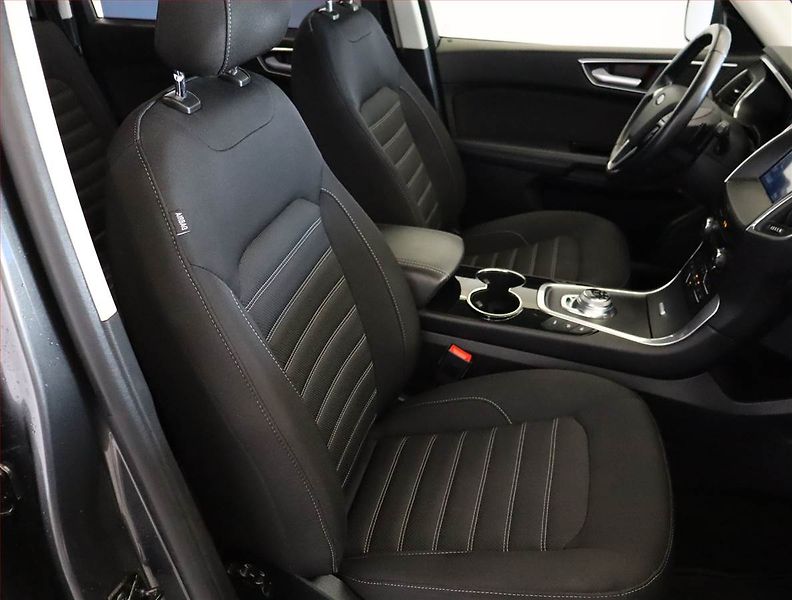 Ford Galaxy (2019) 2.0 EcoBlue, Automat, 7 míst - fotka 9 z 24