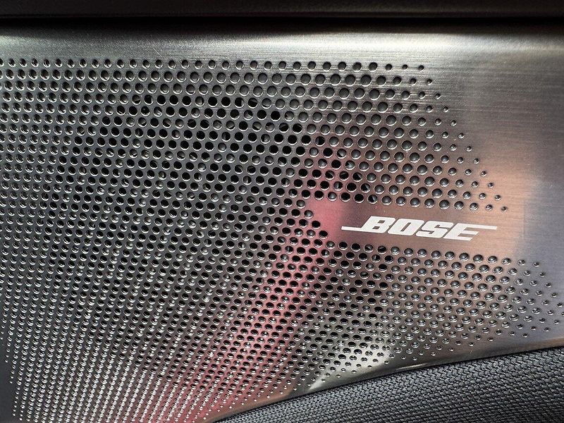 Mazda 3 (2019) 2.0i G-122 Ad.LED Bose Kamera - fotka 21 z 49