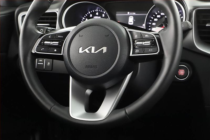 Kia Ceed (2025) Top 1.5 T-GDI - fotka 8 z 15