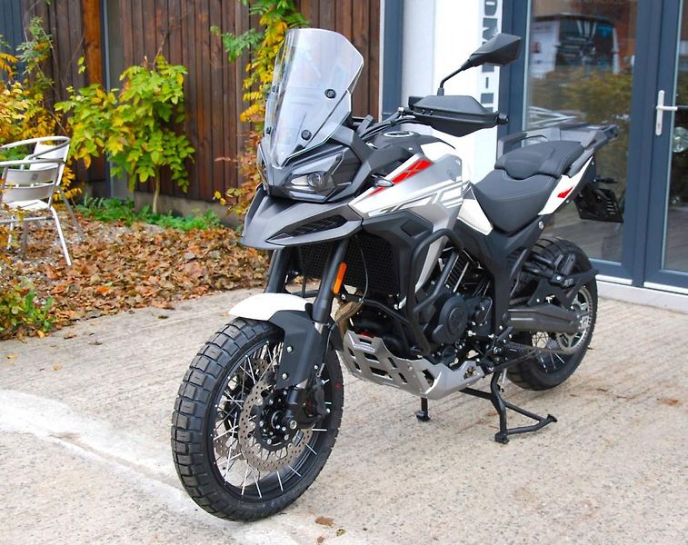 Morbidelli (2026) T10002VX WHITE - fotka 10 z 25