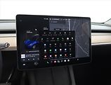 Tesla Model Y (2024) Standard LFP 64kWh, digi klima - náhled 24