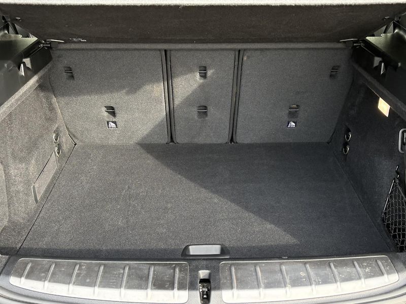 BMW X2 2.0d 140kW XDrive M-Paket - fotka 12 z 23