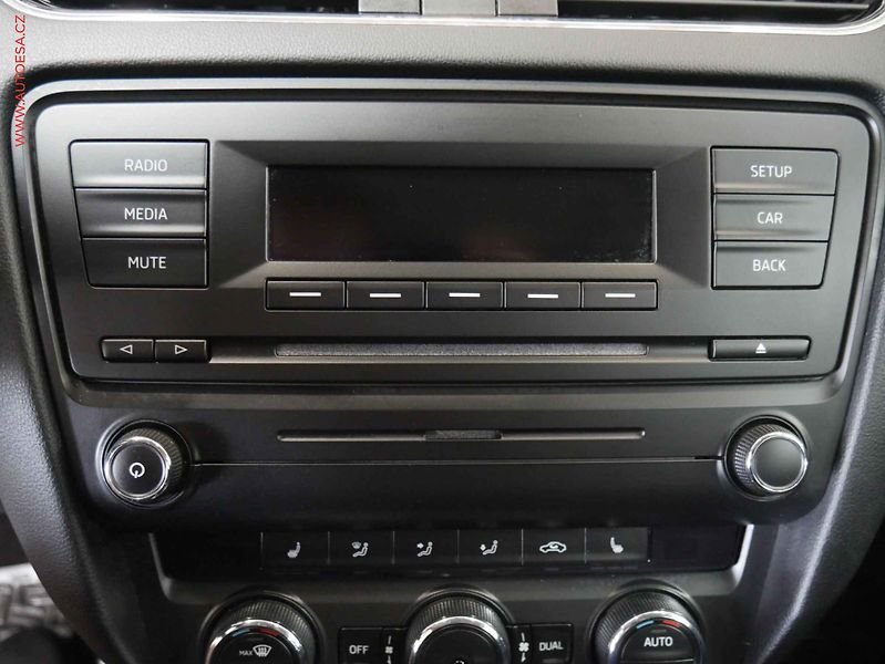 Škoda Octavia (2013) 2.0 TDi, 1.maj,ČR, servis - fotka 13 z 16