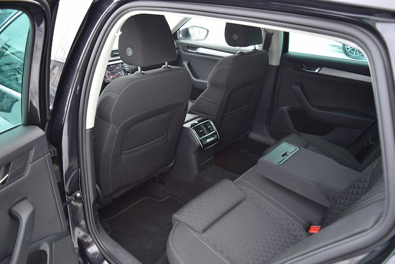 Škoda Superb (2017) 1.4TSI 92kwSTYLE XEN NAVI APP  - fotka 16 z 49