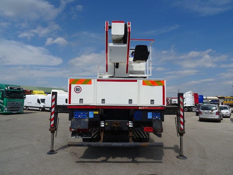 Renault KERAX (2009) - fotka 5 z 20