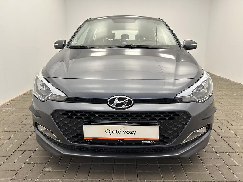 Hyundai i20 1.2 i Comfort - fotka 4 z 21