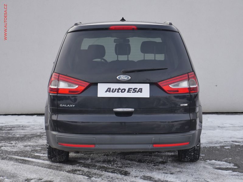 Ford Galaxy (2010) 2.0 TDCi, AT, xenon, kůže - fotka 5 z 24
