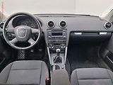 Audi A3 (2009) 1.4 TFSi, Attraction, AC - náhled 8