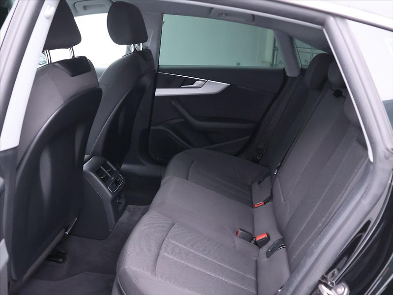 Audi A5 3,0 TDI Quattro CZ S-Tronic - fotka 14 z 36