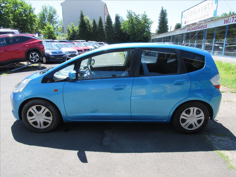 Honda Jazz 1,2 i-VTEC 66kW - fotka 7 z 25