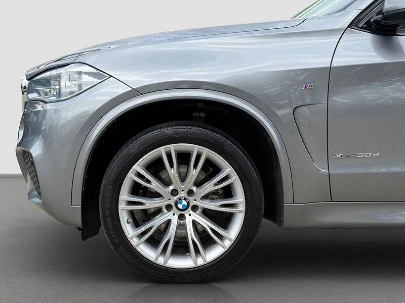 BMW X5 xDrive30d - fotka 21 z 21