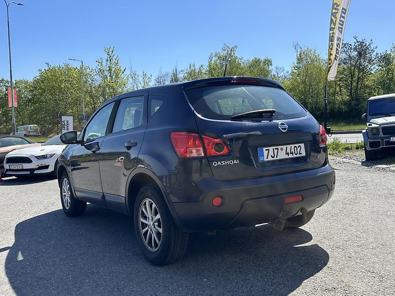 Nissan Qashqai (2008) Nissan Qashqai 2008 - fotka 4 z 12
