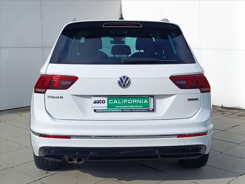 Volkswagen Tiguan 2,0 TDi R-Line DSG 4x4 Navi ČR - fotka 8 z 33