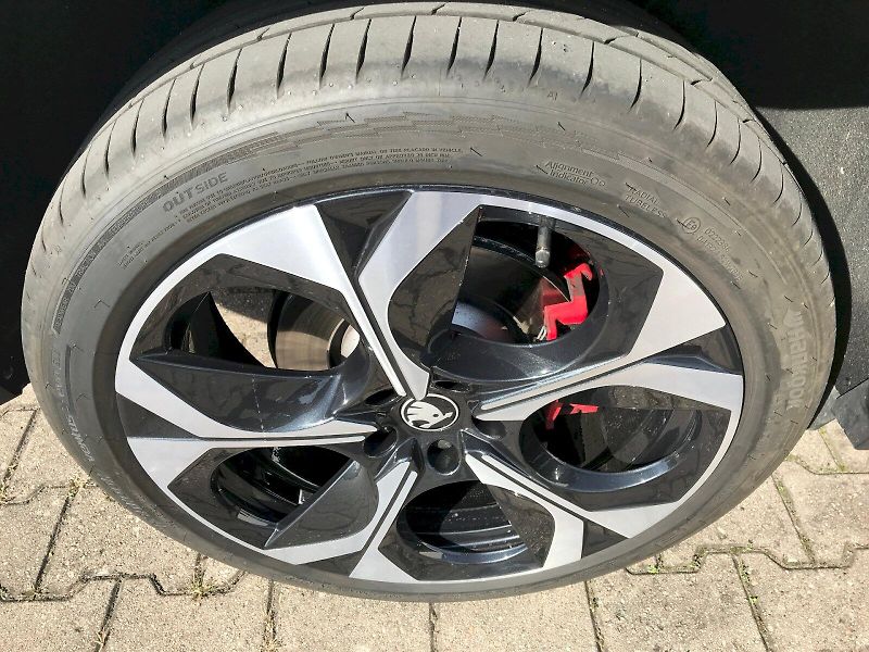 Škoda Kodiaq (2026) RS 2,0 TSI 4x4 DSG - fotka 30 z 30
