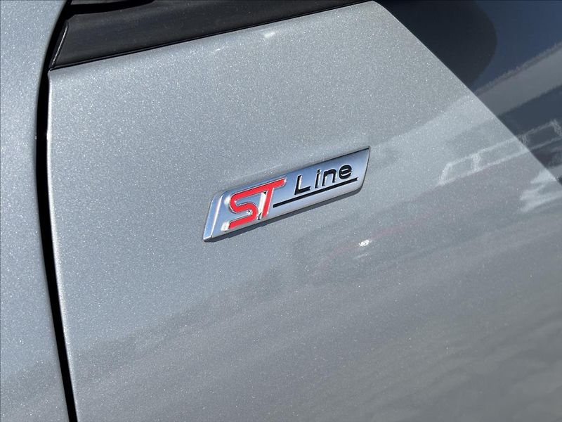 Ford Kuga 1,5 EcoBoost  111kW ST-Line X - fotka 10 z 49