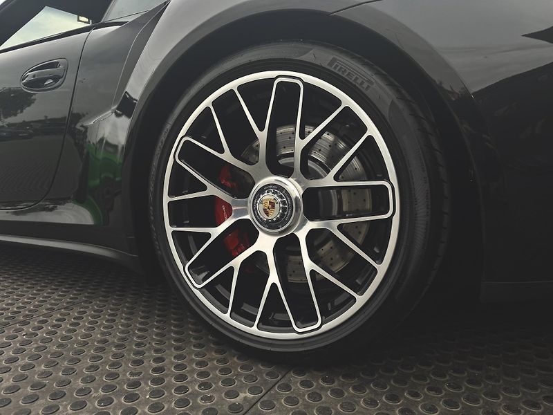 Porsche 911 (2014) Turbo, Sport, cabrio, DPH - fotka 39 z 49