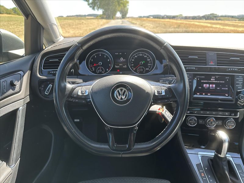 Volkswagen Golf 1,4 TSI 90kW DSG Highline Xeno - fotka 15 z 35