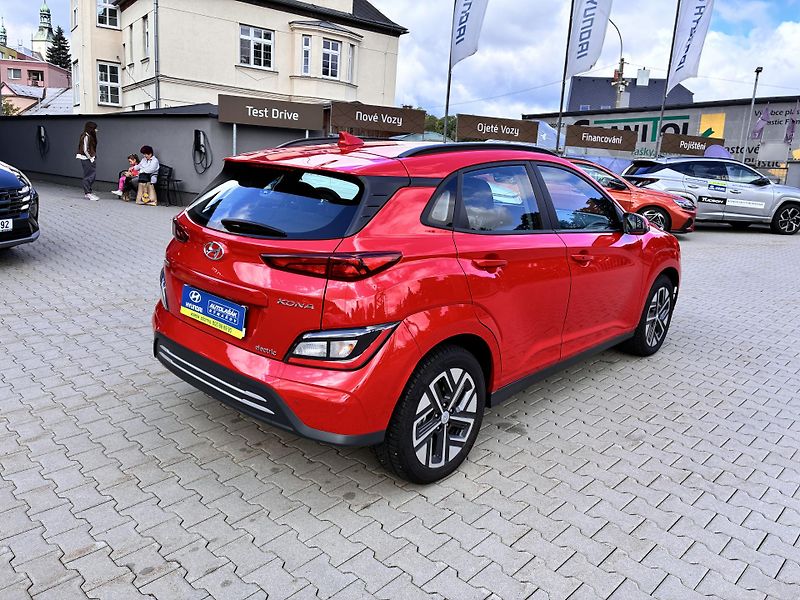 Hyundai Kona EV64kWh-150KW,  REZERVACE - fotka 7 z 38