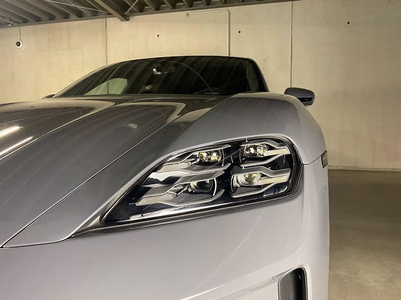 Porsche Taycan GTS PASM 360 HD-Matrix Pano - fotka 7 z 22