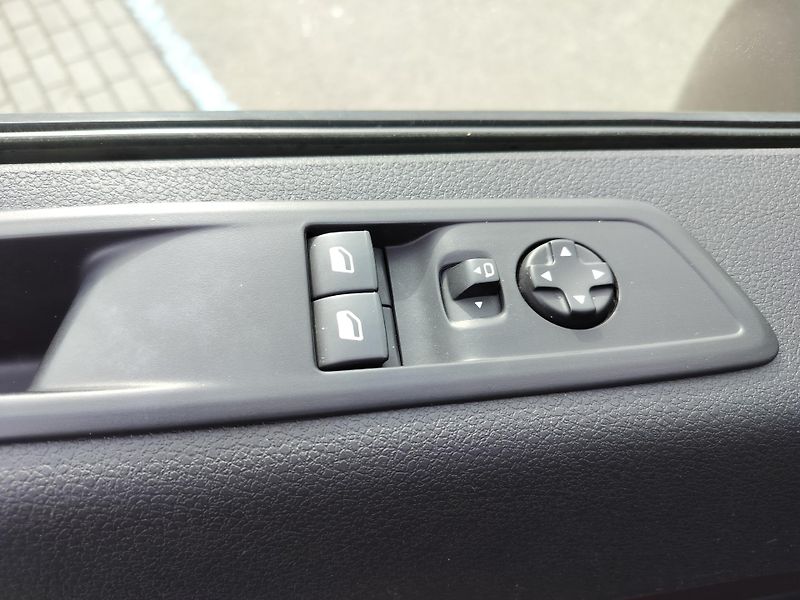 Toyota ProAce Verso 4x4 kůže, navi,  8 míst, tažné - fotka 10 z 30