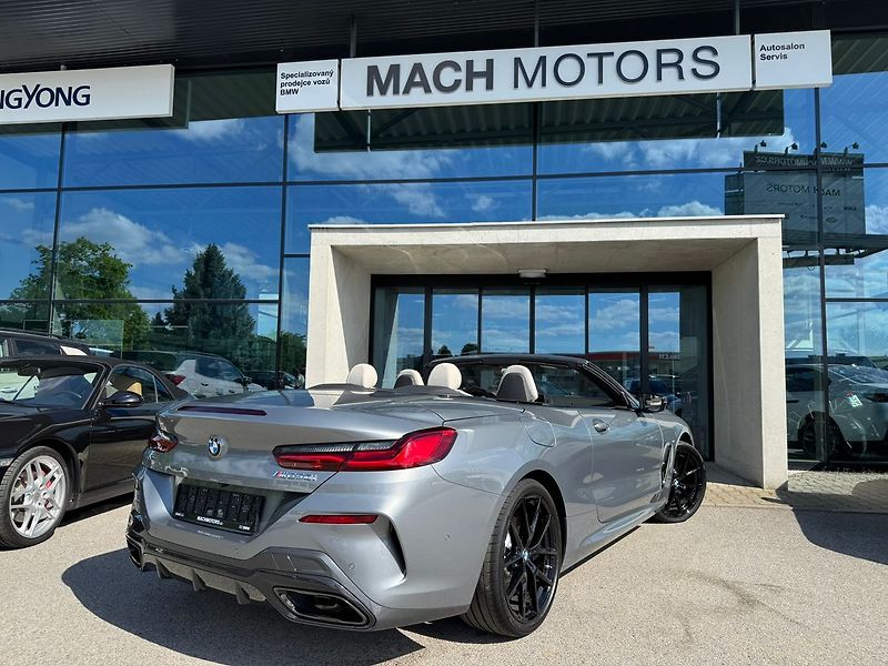 BMW Řada 8 M850i xDrive Cabrio 2025/09 - fotka 10 z 24