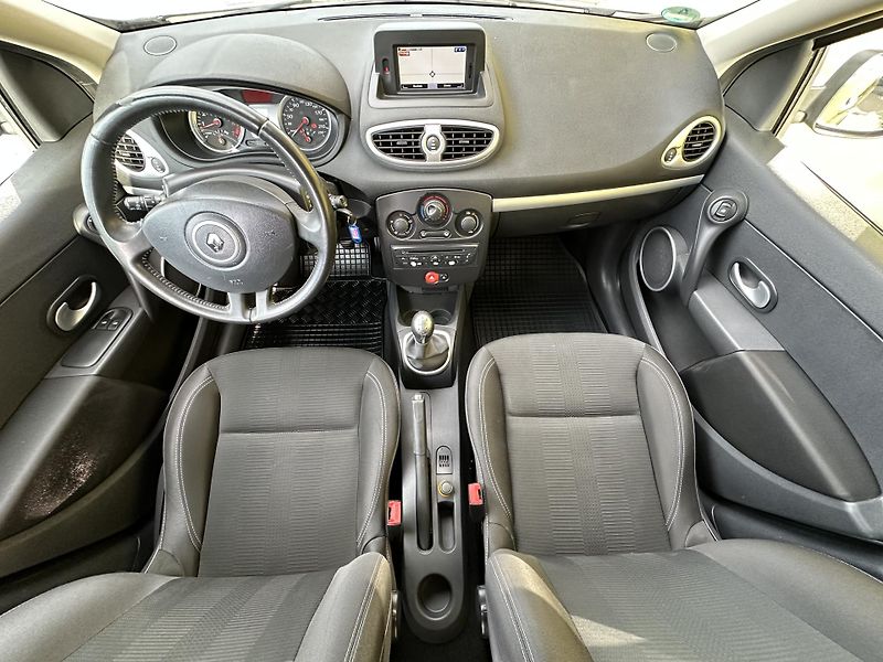 Renault Clio (2011) KOMBI 1.2 16V/76kW * 1.Maj.    - fotka 9 z 33