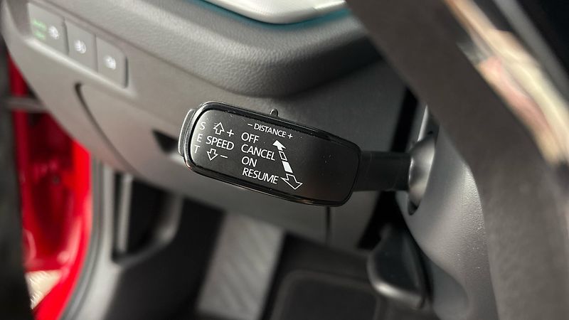 Škoda Octavia 2.0 TDI DSG Style Combi - fotka 14 z 27