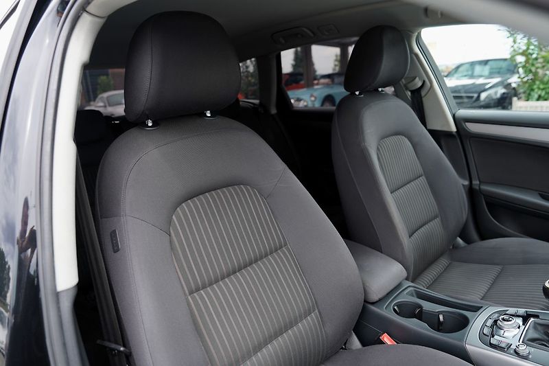 Audi A4 2.0 TDI/manuál/KO MOTOR !!! - fotka 27 z 42