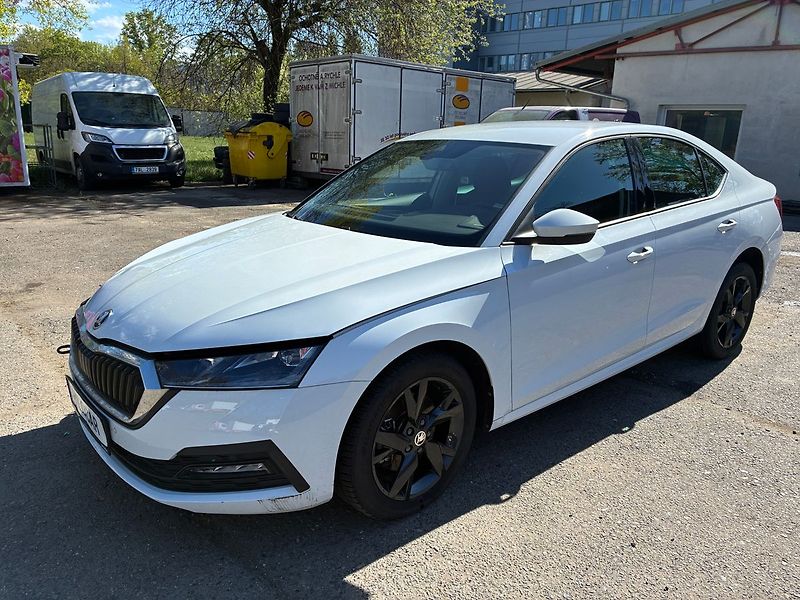 Škoda Octavia 2.0 TSi 4x4 STYLE DSG ČR - fotka 1 z 22