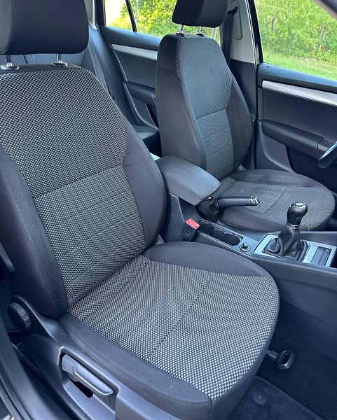 Škoda Octavia (2014)  III COMBI 1.6 TDI 2014 77KW - fotka 22 z 23