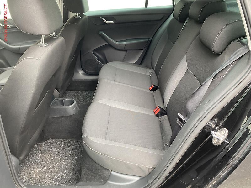 Škoda Rapid (2014) 1.2 TSi, Ambition, +kola - fotka 10 z 15