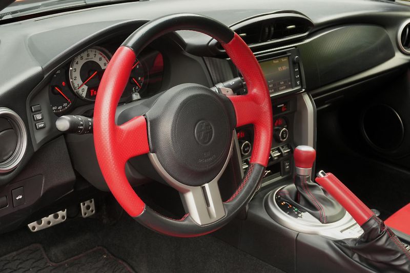 Toyota GT86 2.0 Boxer, ČR, Tempomat - fotka 15 z 30