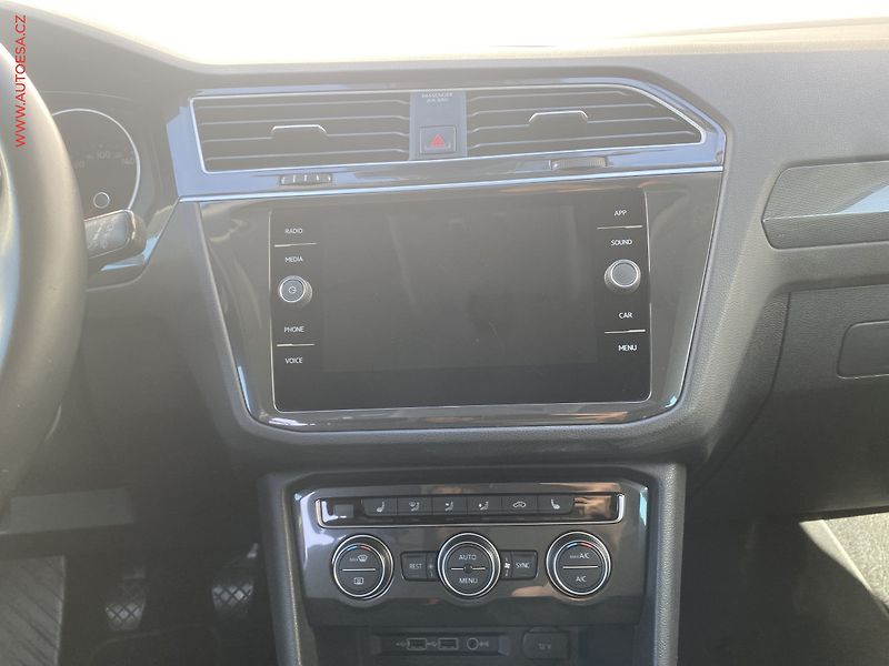 Volkswagen Tiguan (2019) 2.0 TDi, Highline, LED - fotka 12 z 18