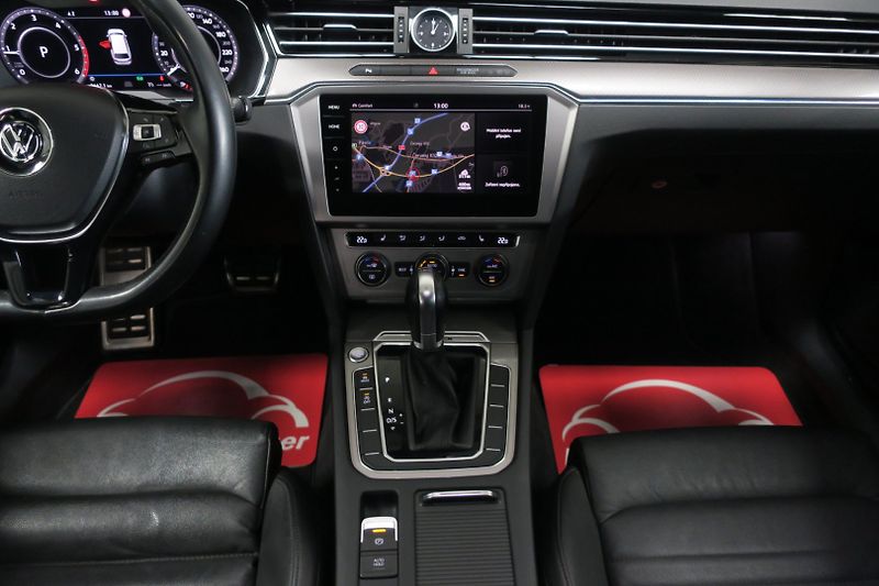 Volkswagen Passat Variant (2017) 2.0 TDI 176kW 4M. DSG Alltrack - fotka 23 z 50