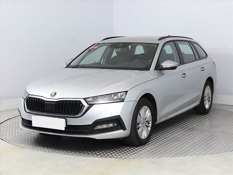 Škoda Octavia (2022) Ambition 2.0 TDI, ČR,1.maj - fotka 2 z 19
