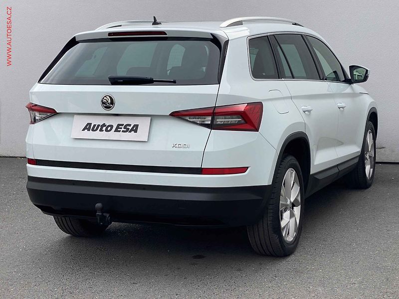 Škoda Kodiaq (2017) 2.0 TSi 4x4, Style, DSG, TZ - fotka 4 z 17