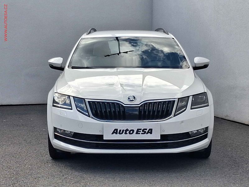 Škoda Octavia (2020) 2.0 TDi, ČR, Style, LED, navi - fotka 2 z 19