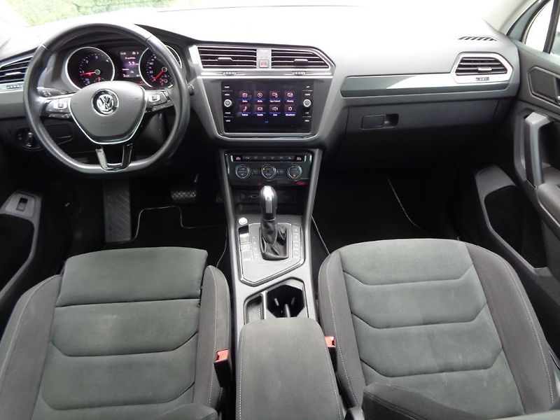 Volkswagen Tiguan 2.0 TDI DSG R-LINE  110 kW - fotka 12 z 30